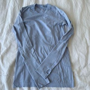 Lululemon long sleeve runners top
